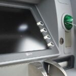 ATM Tips: जब ATM मशीन में रुपए अटक जाए तो क्या करें? यहां जानिए